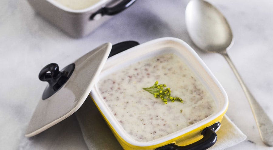 kırmızı kinoalı çorba