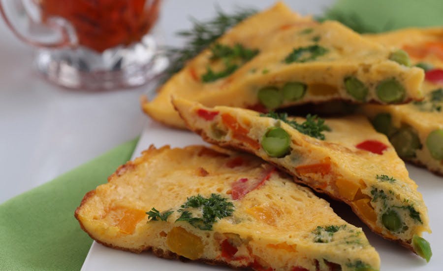 bezelyeli ve biberli omlet