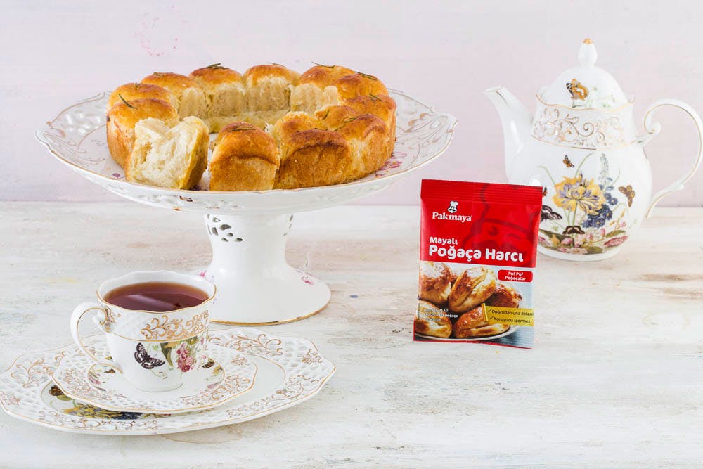 çelenk poğaça ve çay