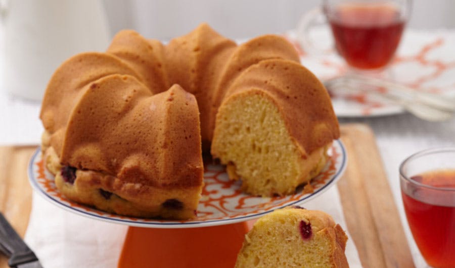 kremalı yaban mersinli kek