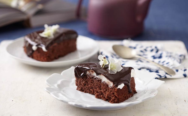 tam kivaminda aglayan kek nasil yapilir pakmaya mutfagin yildizi