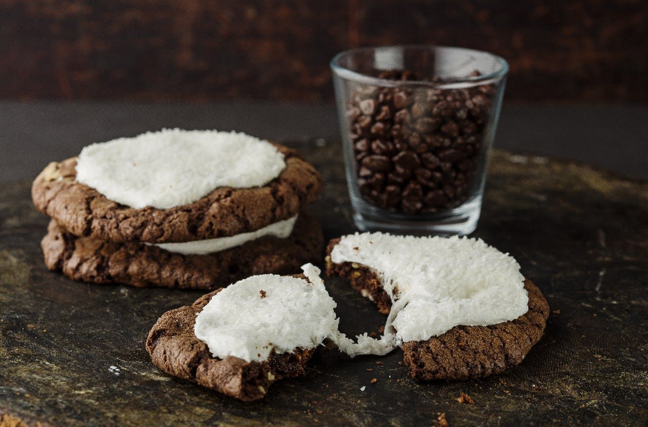 çikolata soslu kurabiye