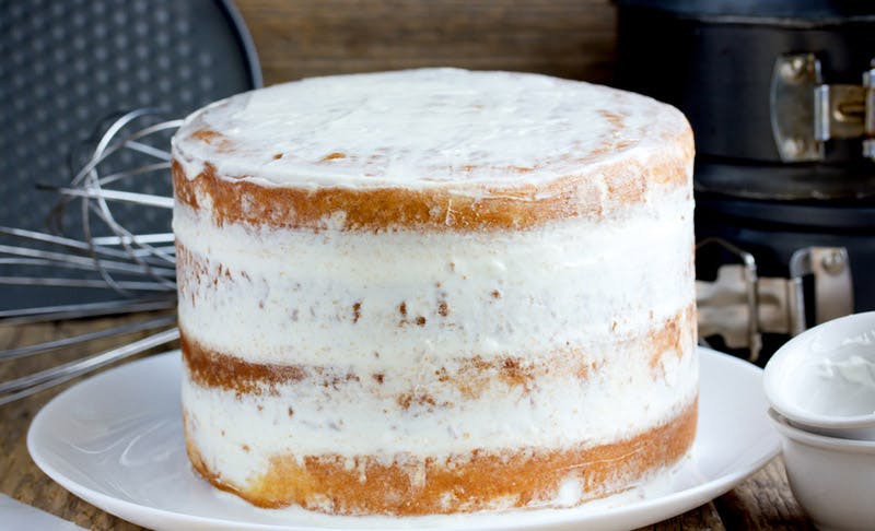 krema sürülmüş kek