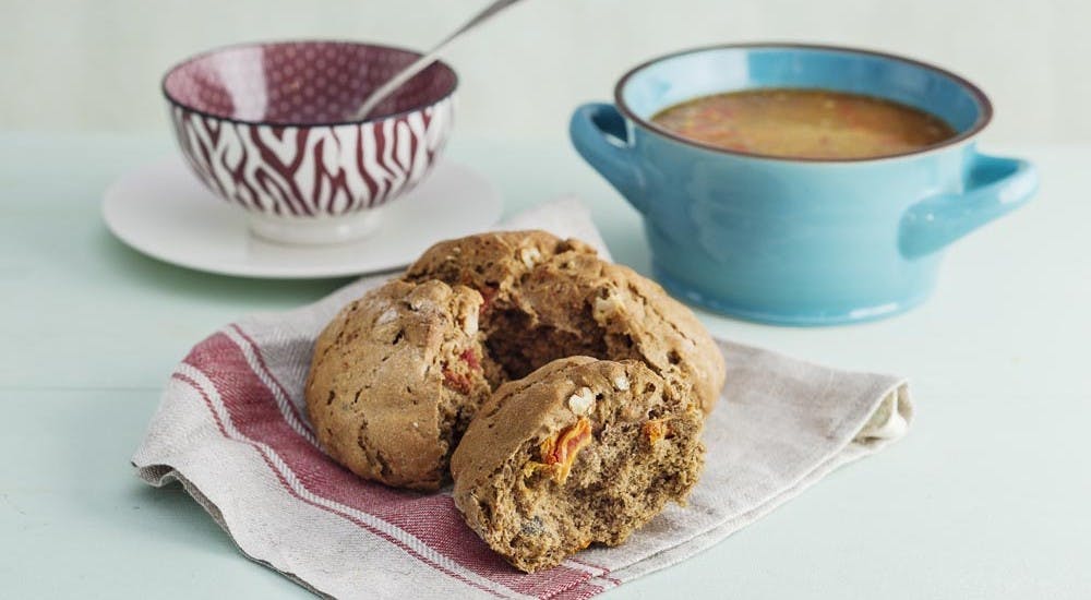 yeşil mercimekli kapya biberli çorba ve çavdarlı ekmek