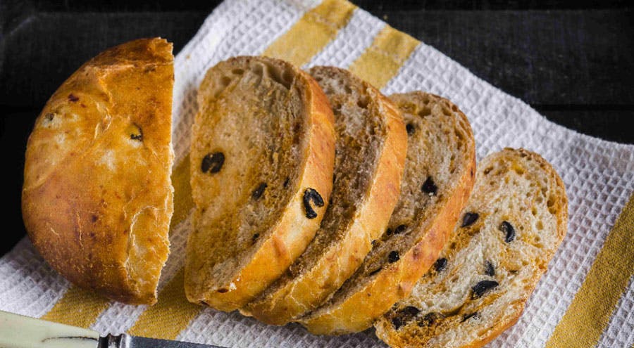 zeytinli ve biber soslu ekmek