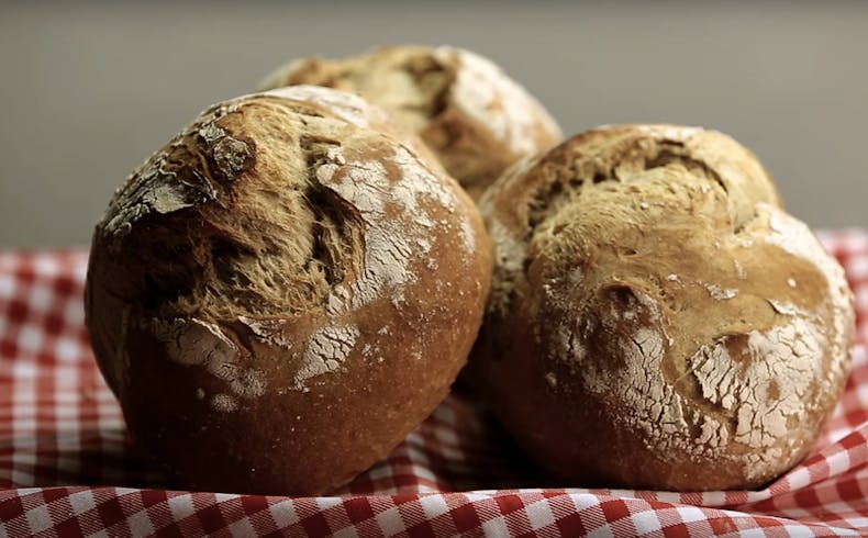 Evdeki Malzemelerle Yapabileceğiniz 18 Ekmek Tarifi