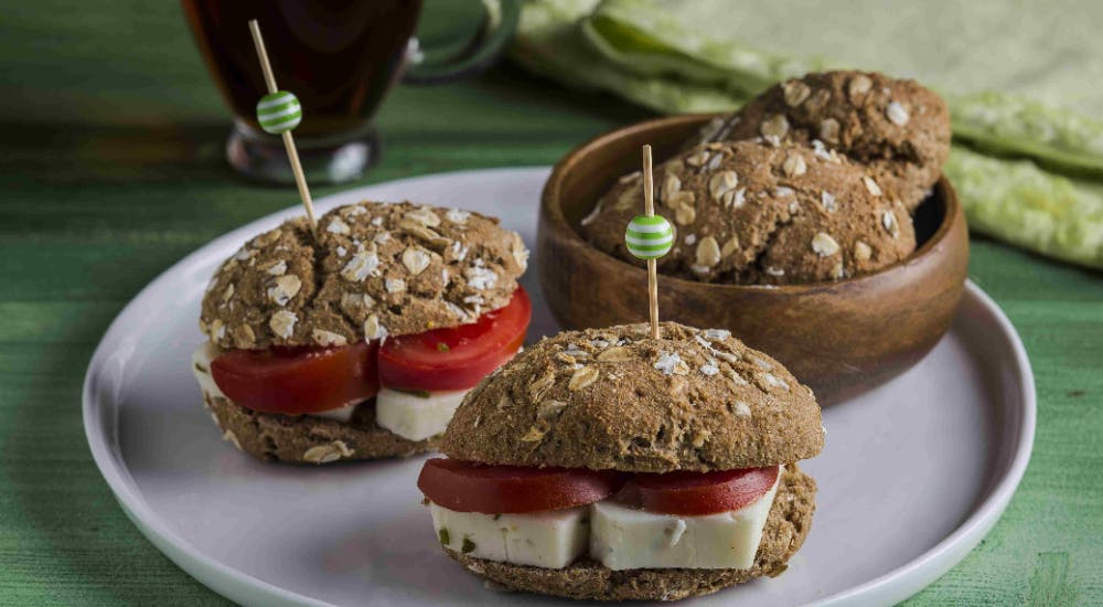 keten tohumlu sandviç