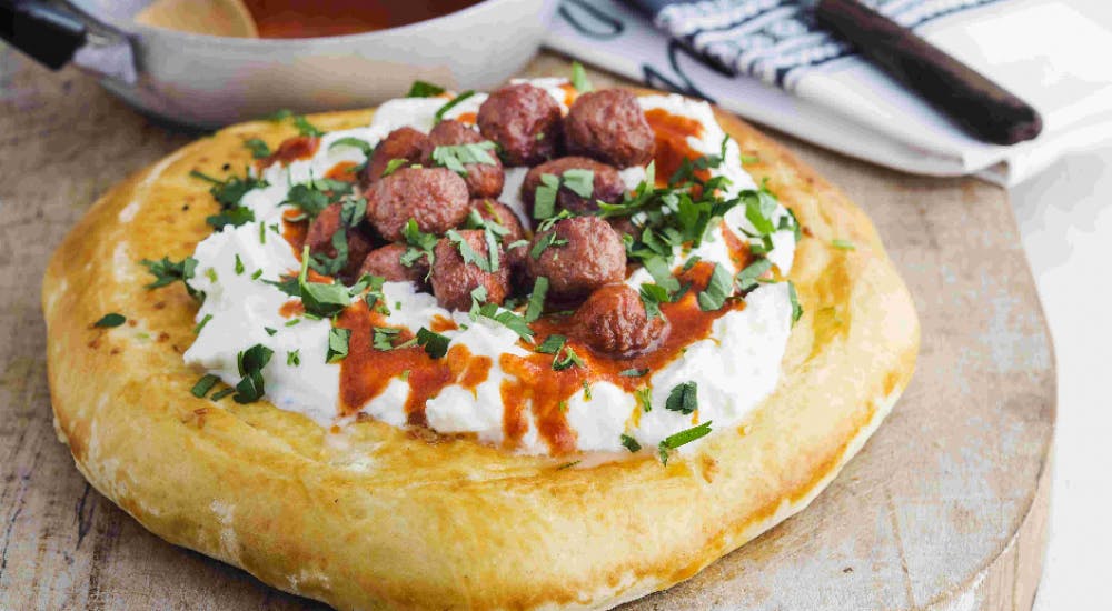 köfteli yoğurtlu pide