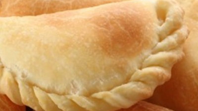 Baharatlı Tavukla İspanyol Böreği (Empanadas) Tarifi