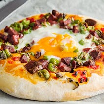 Sucuklu ve Yumurtalı Pizza Tarifi