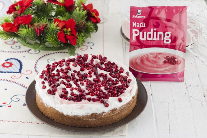 Narlı Pudingli ve Çikolata Pudingli Yılbaşı Keki Tarifi