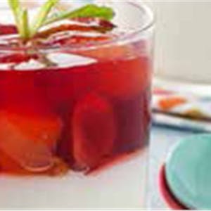 Jöleli Yaz Meyveleri ve Vanilyalı Pudingle Kup Tarifi