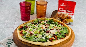 Pırasalı ve Ispanaklı Poğaça Pizza Tarifi