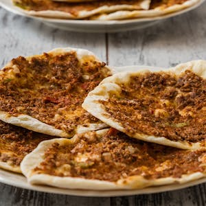 Nar Ekşili Ev Lahmacunu Tarifi