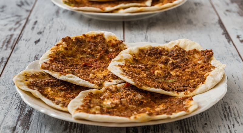 Nar Ekşili Ev Lahmacunu Tarifi