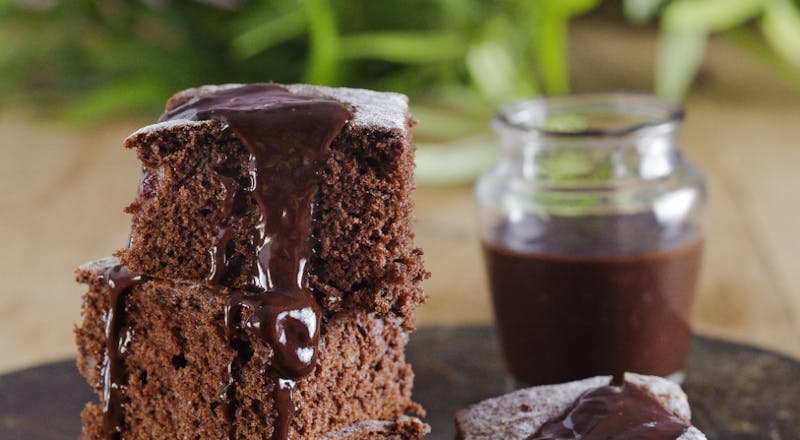 Bitter Parça Çikolatalı Brownie Tarifi