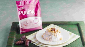 Güllü Pudingli ve Hurmalı Tatlı Tarifi