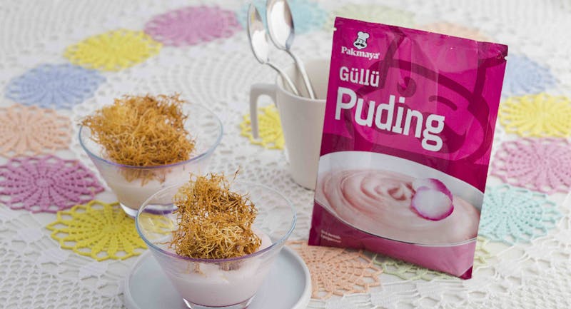 Güllü ve Kadayıf Krokanlı Puding Tarifi
