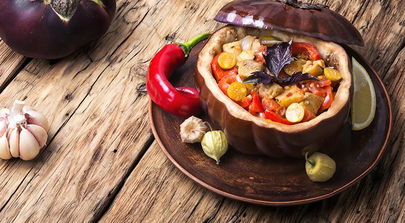 Közlenmiş Patlıcan Salatası Tarifi