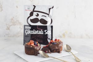 Bitter Çikolata Soslu Brownie Tarifi