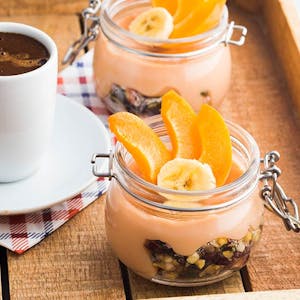 Kuruyemişli ve Şeftalili Karamelli Puding Tarifi