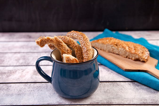 Tahinli Mayalı Çörek Tarifi