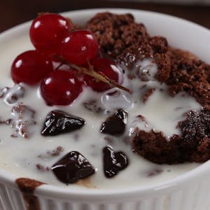 Fındık Kremalı Parça Çikolatalı Sufle Tarifi