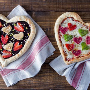 Sevgililer Gününe Özel Pizza Tarifi (Kalpli Pizza)