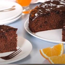 Portakallı Bitter Parça Çikolatalı Kek Tarifi (Videolu)