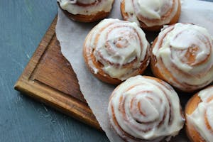 Cinnamon Rolls (Tarçınlı Çörek) Tarifi