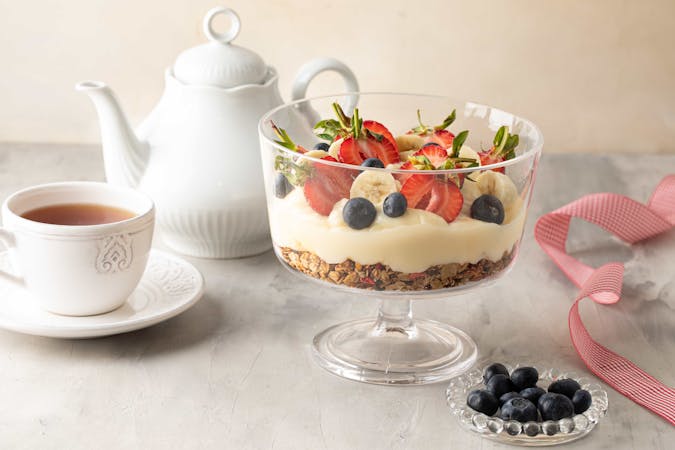 Şeker İlavesiz ve Hafif Bir Tatlı Keyfi: Meyveli Granola Trifle Tarifi