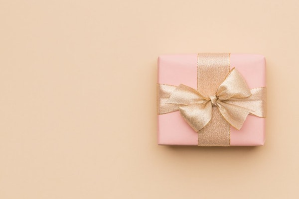 Share the gift of a Little City Treat gift card. Luxury hair & beauty salon services at home.