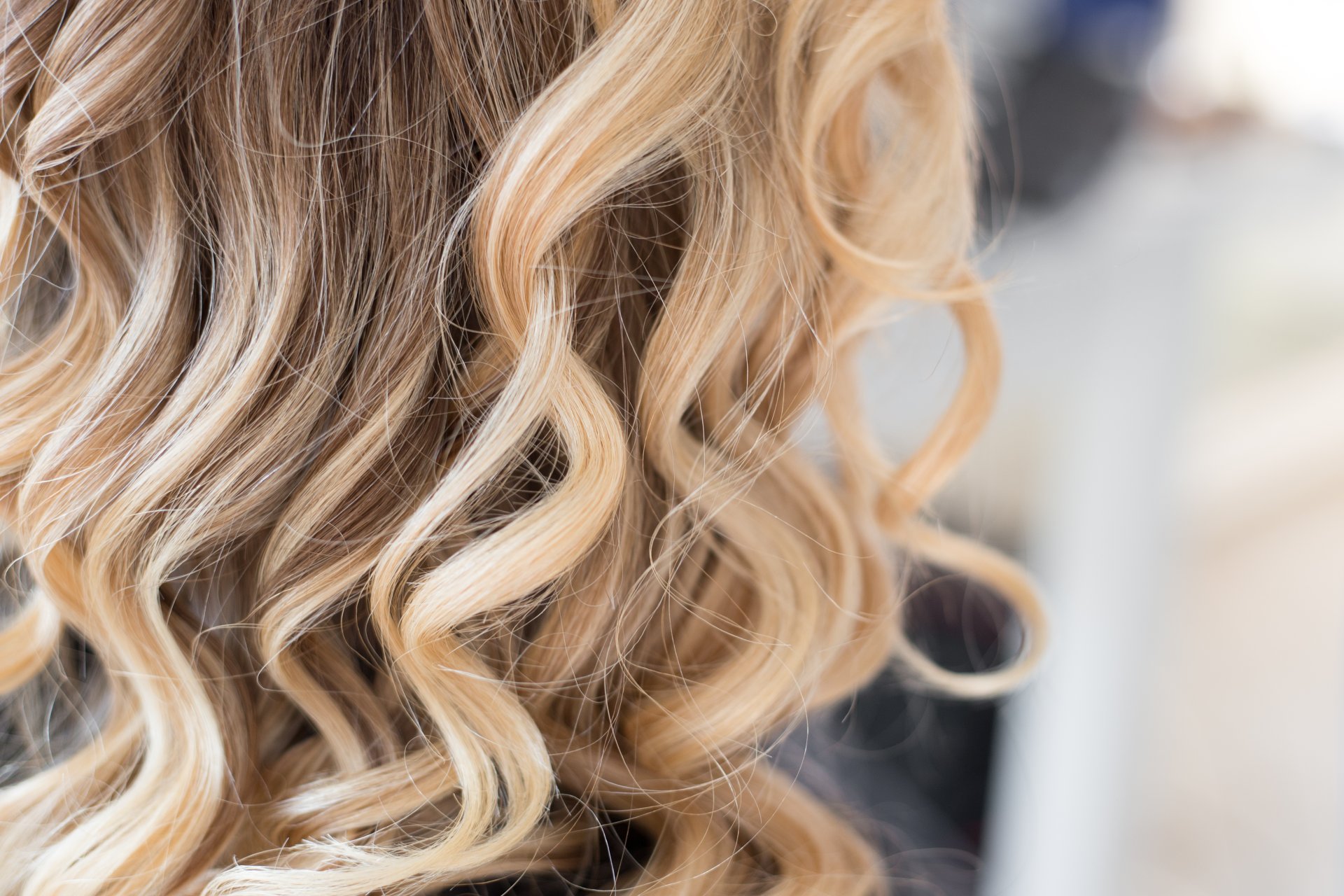 Mobile Hairdressers in Newcastle Little City Treat