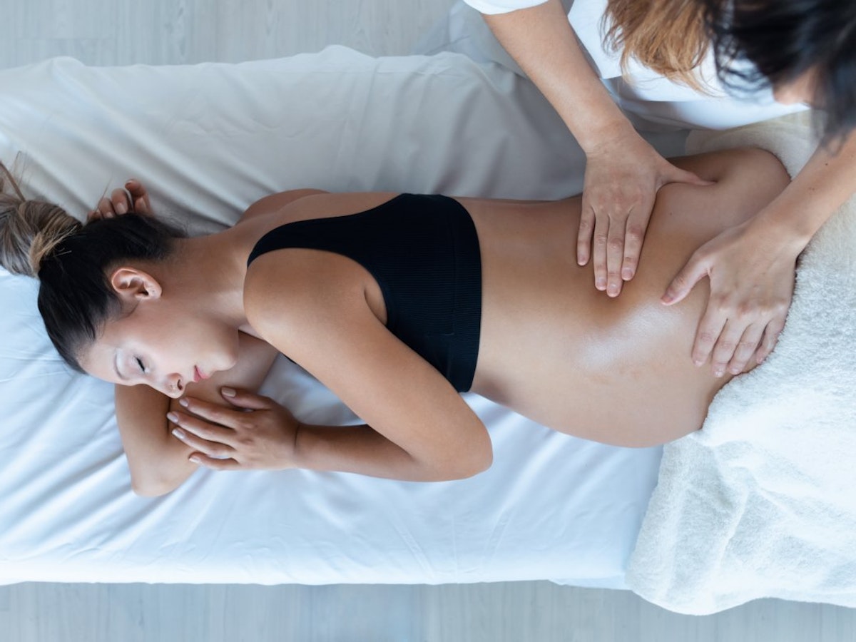Home pregnancy massage