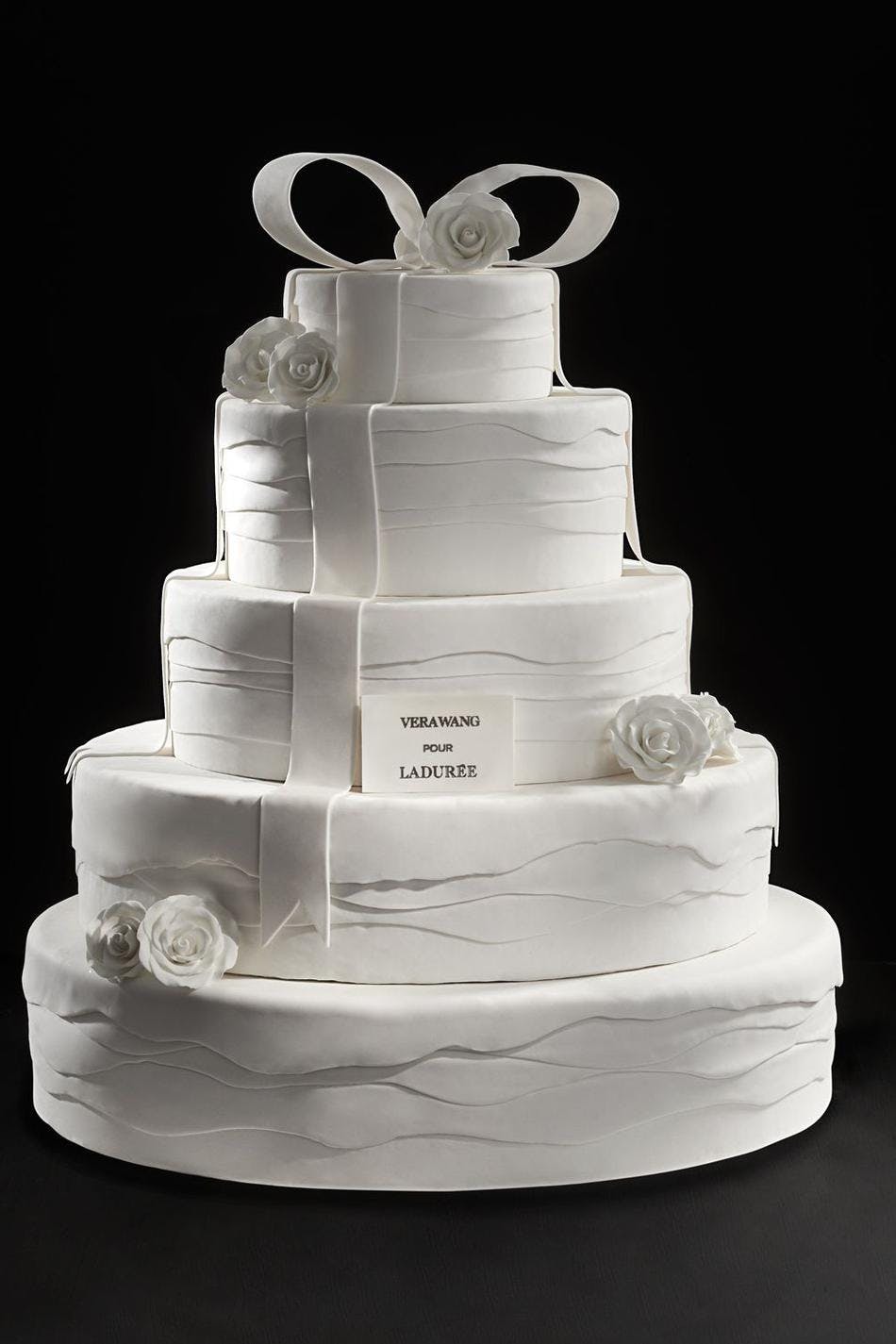 Need Les Gateaux Vera Wang Pour Laduree
