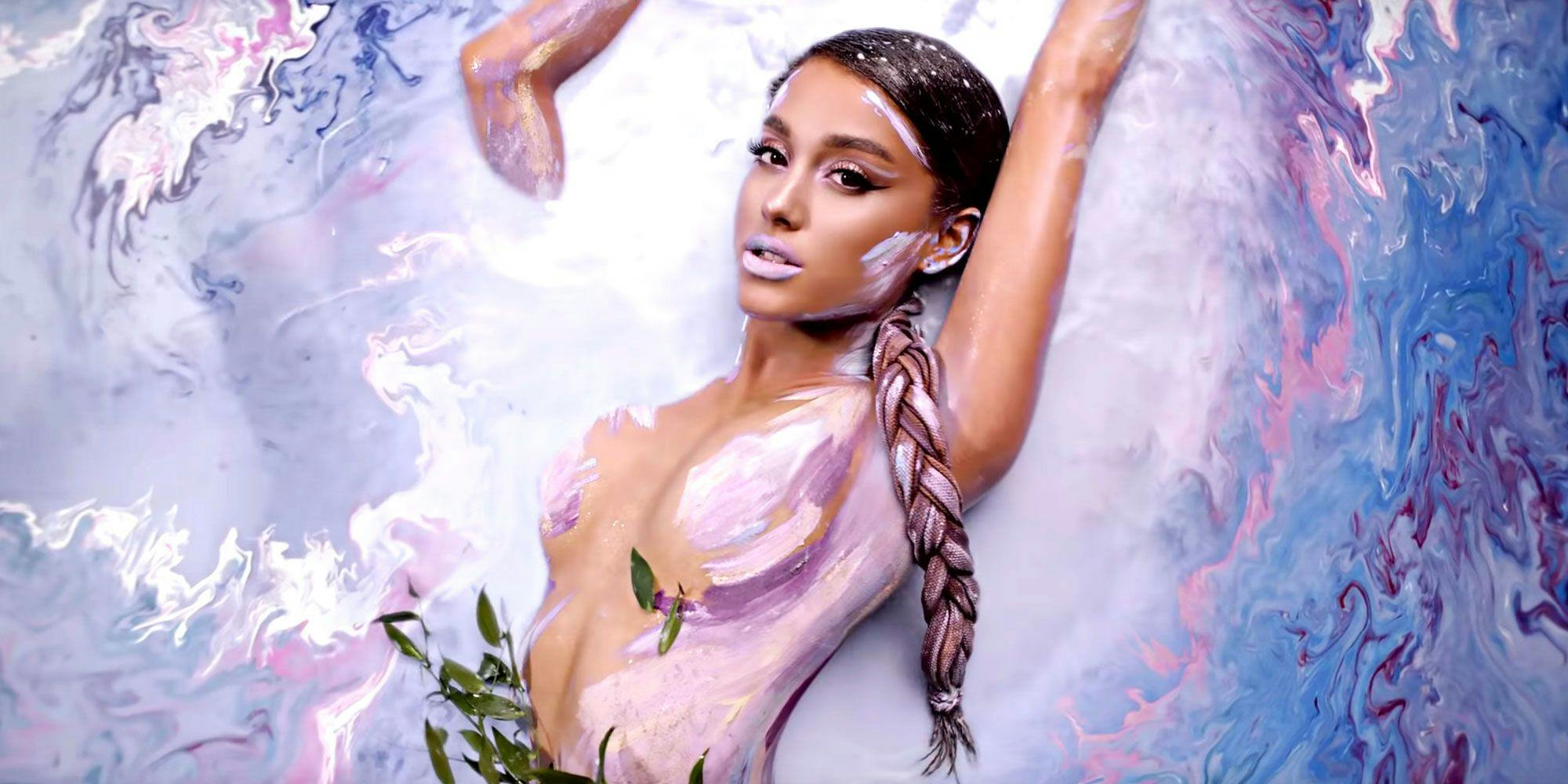 Ariana Grande Est Sur Le Point De Lancer Sa Ligne De Cosmetiques Ariana Grande Est Sur Le Point De Lancer Sa Ligne De Cosmetiques