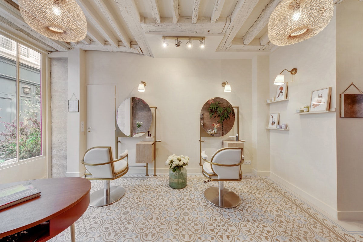 Où se trouve le plus joli salon de coiffure du Marais