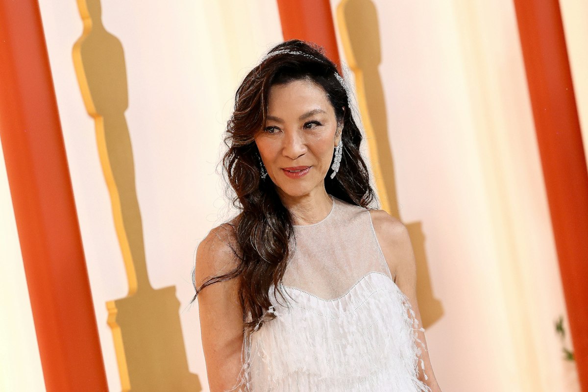 Michelle Yeoh remporte le prix de la meilleure actrice aux Oscars 2023