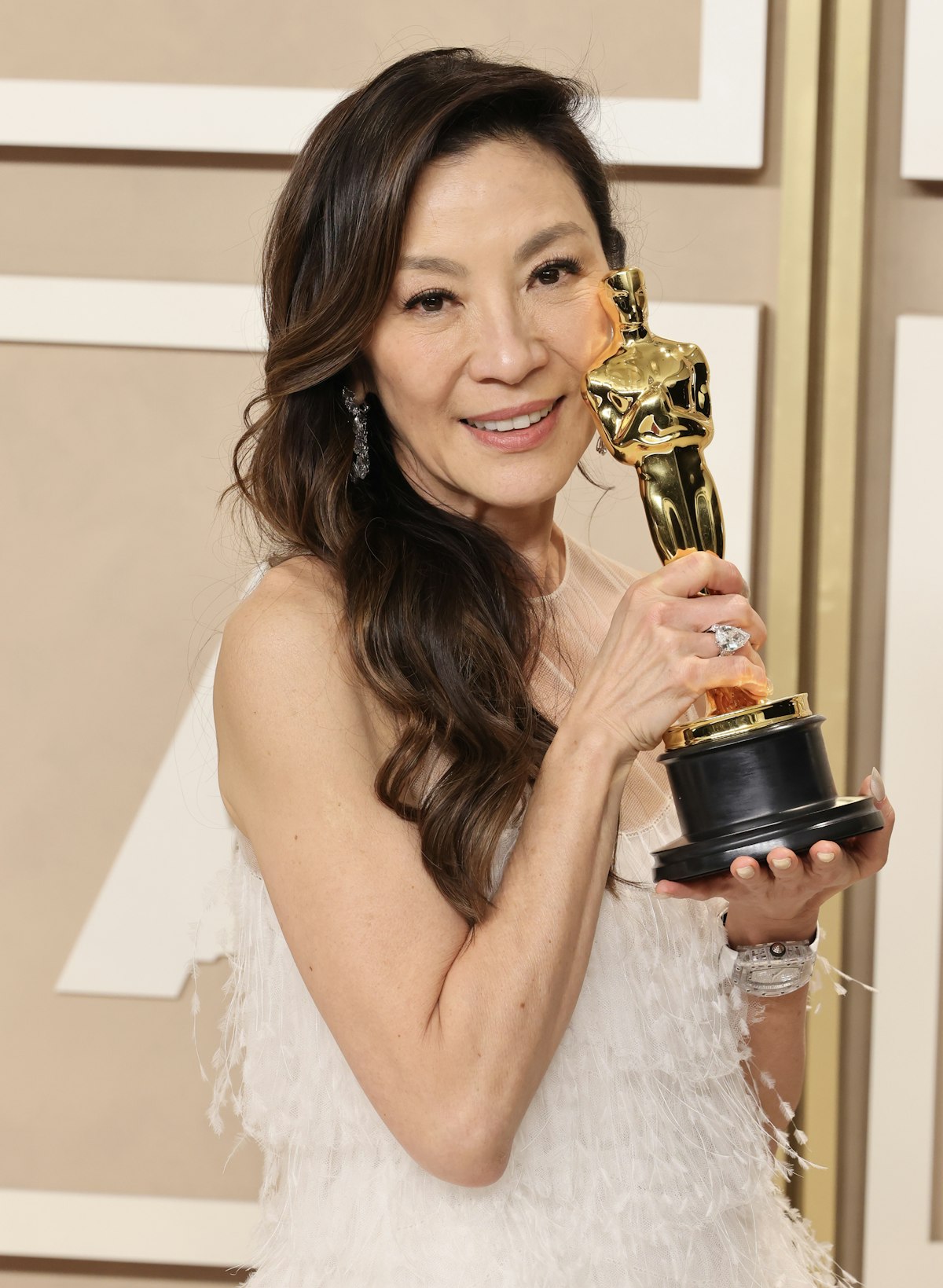 Les secrets du look beauté de Michelle Yeoh aux Oscars 2023