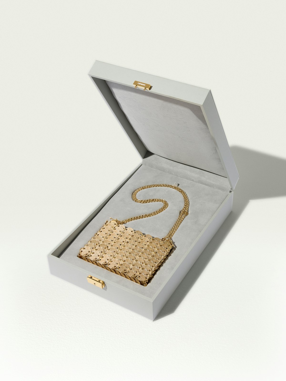 Lot De 2 Pins Bijou Arthus Bertrand - Métal Doré Et Argenté, Thème Arcane Parfum, Occasion