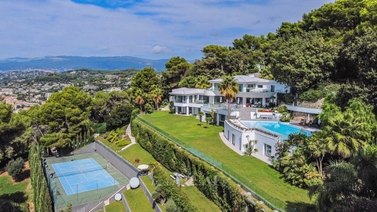 La Villa Montana : Soleil, décadence et créations libres