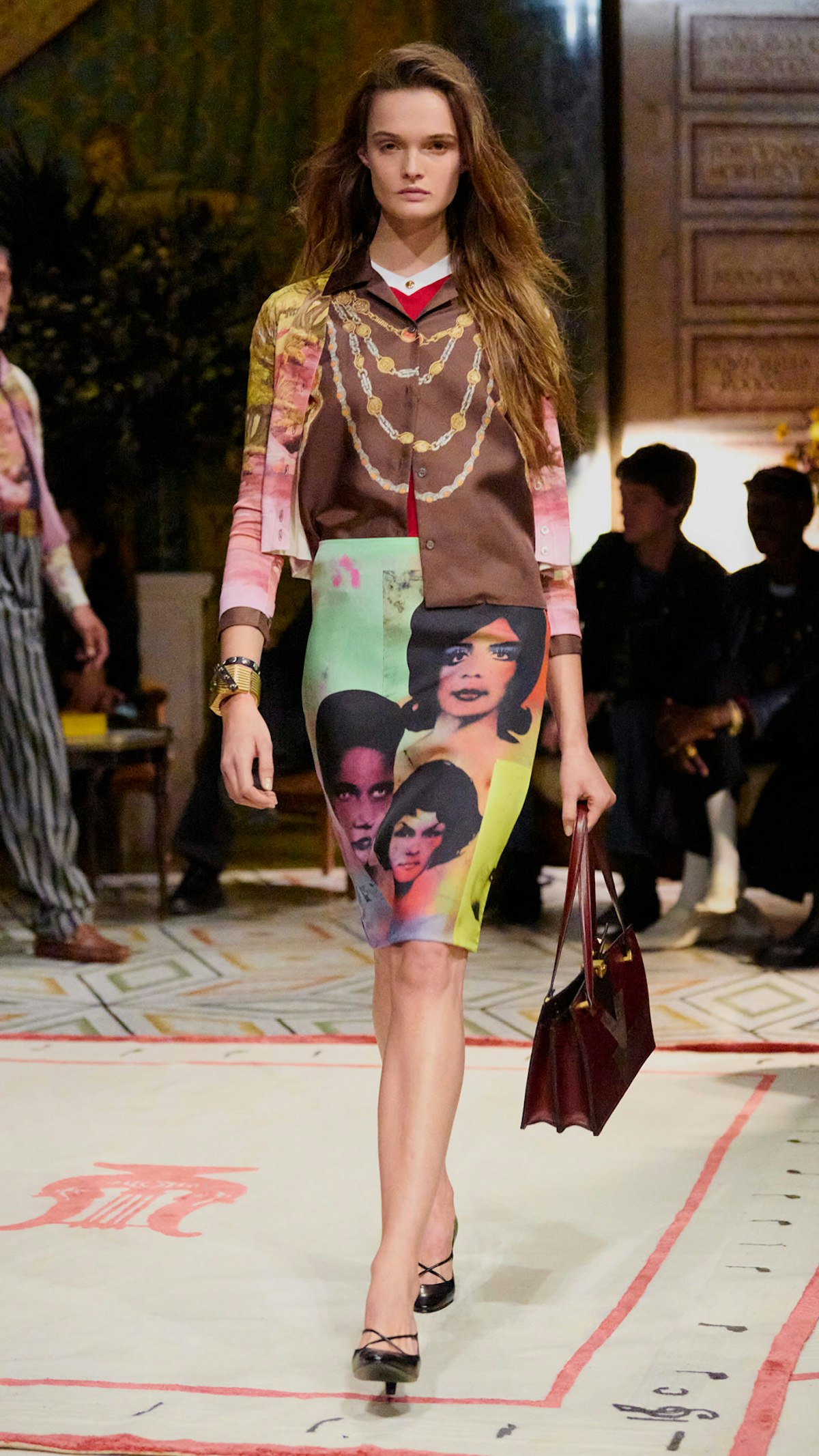 Versace Printemps-Été 2026 : Le Mythe Sensuel D’une Élégance Déchaînée