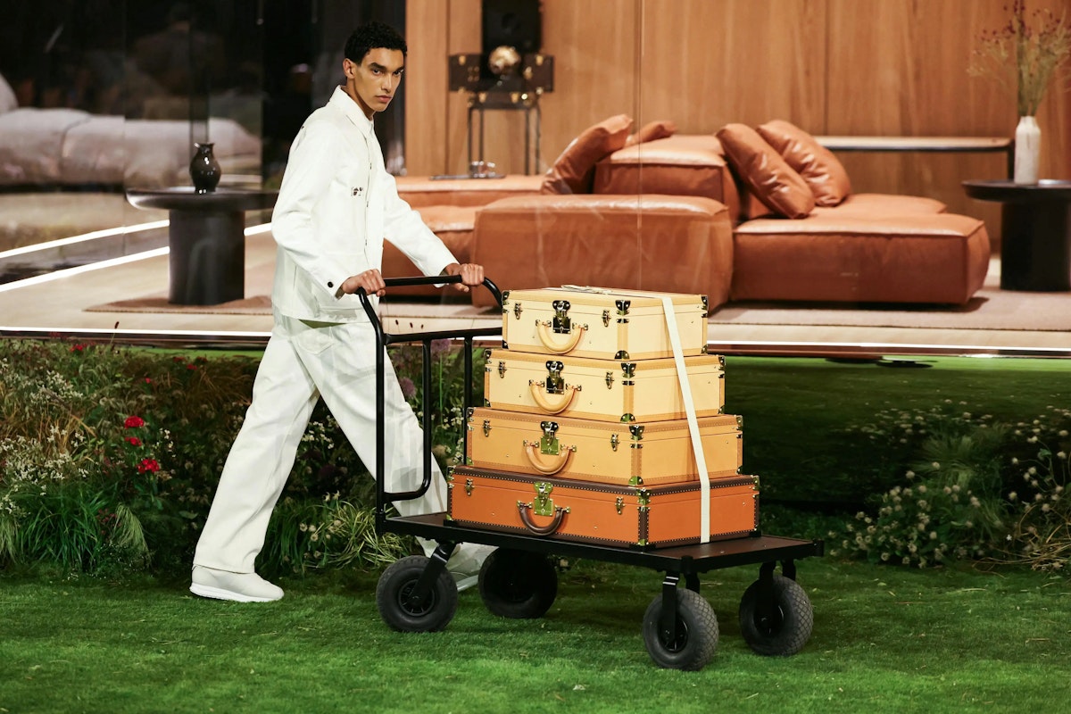 Chez Louis Vuitton, l’élégance fonctionnelle selon Pharrell Williams Chez Louis Vuitton, l’élégance fonctionnelle selon Pharrell Williams