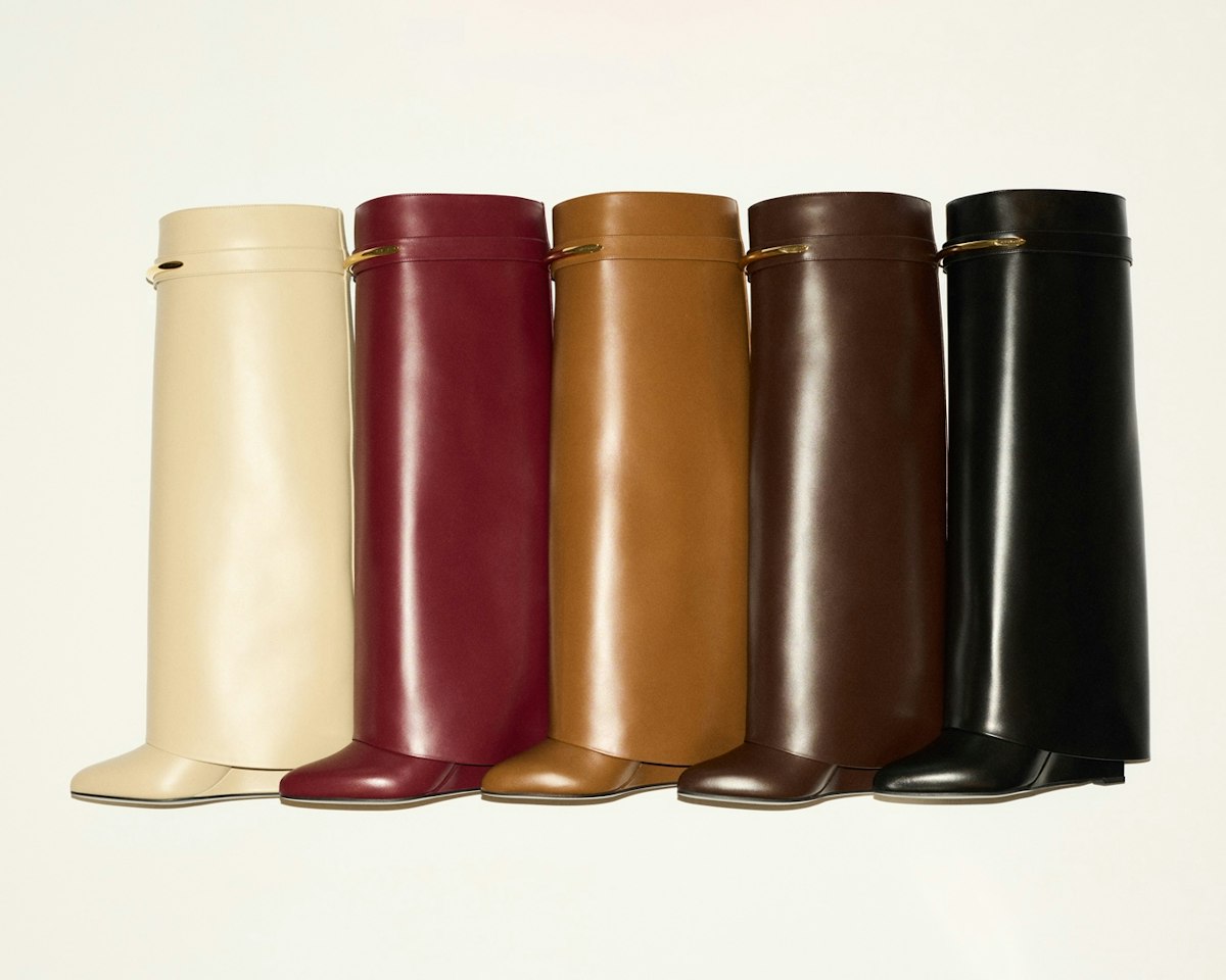 Givenchy : Sarah Burton réinvente le pouvoir de la Shark Pinch Boot