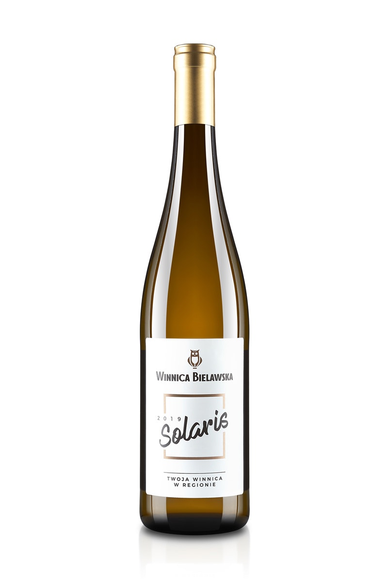 Wino Solaris z Winnicy Bielawskiej na białym tle