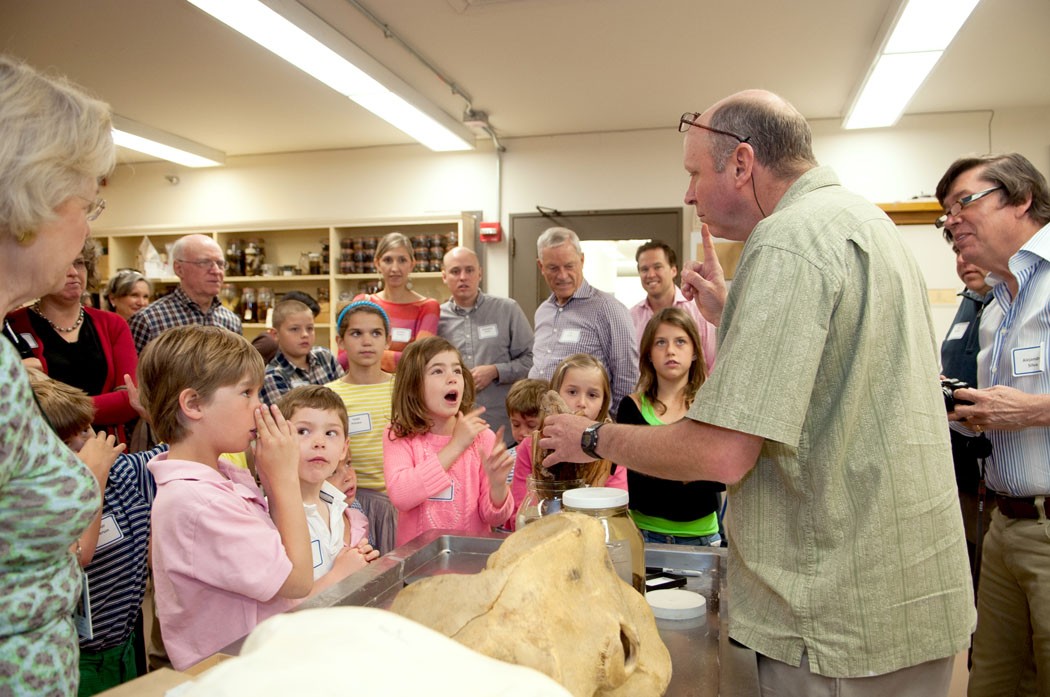 Bill holding court at an Institutional Advancement event in 2013. Field Museum photo by Karen Bean. GN91835_148d