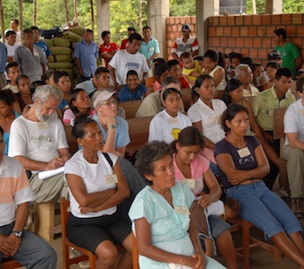 In July of 2009, Field Museum scientists were invited to the fourth annual Maijuna congress, a yearly meeting of the four Maijuna communities. The Maijuna, once a large indigenous group in northern Peru, now number only 200 adults.
The Field Museum attends the Maijuna congress in Sucusari in 2009. A. del Campo