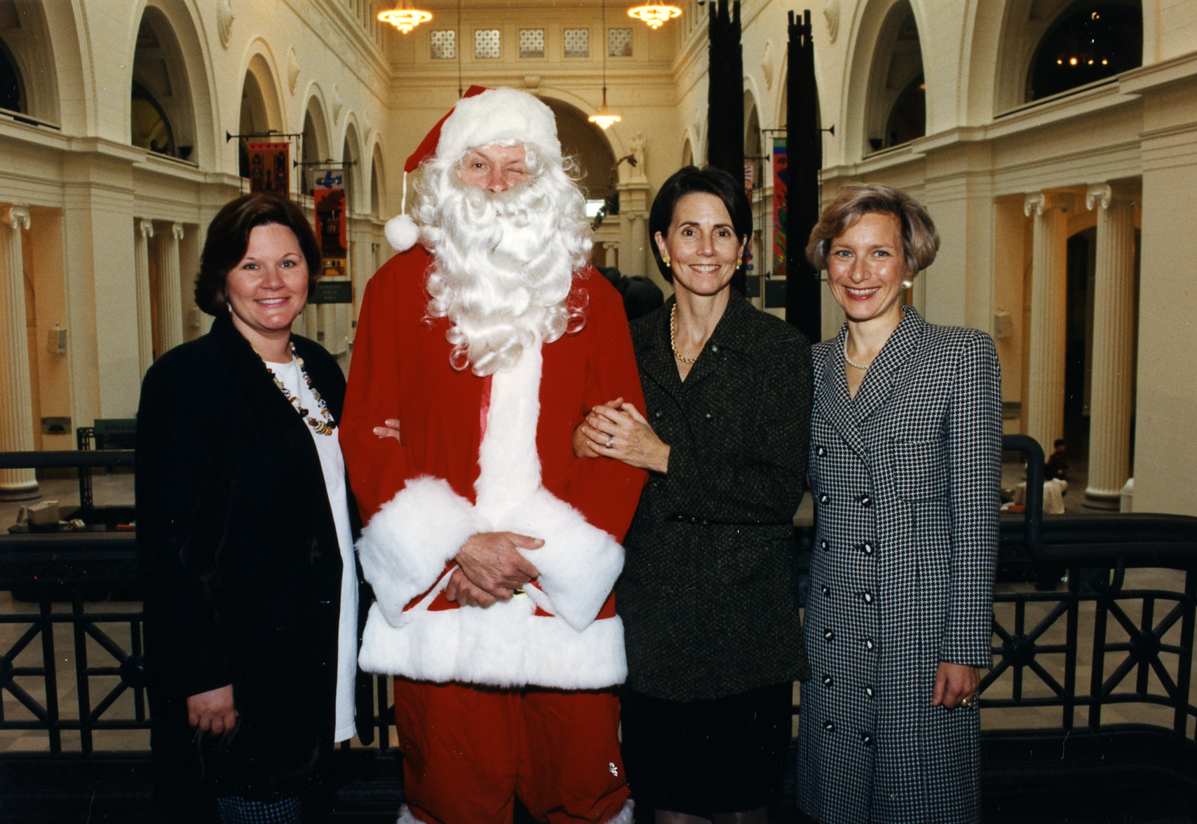 “Santa Bill” in a publicity shot for the 1998 Holiday Tea. Field Museum photo by John Weinstein. GN88965_6c