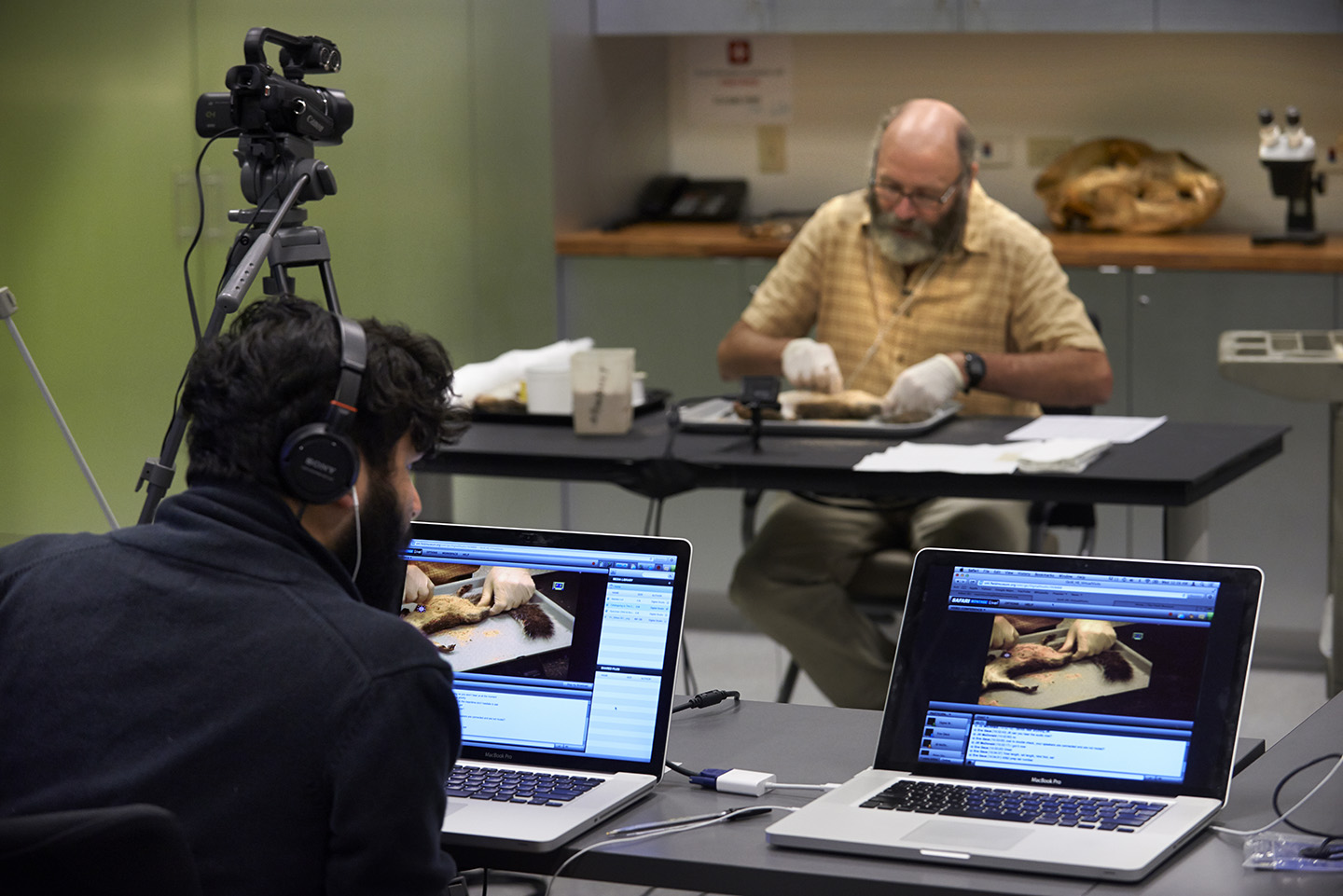 Bill doing a “Virtual Visits” broadcast in 2013. Field Museum photo by John Weinstein. GN91889_058d