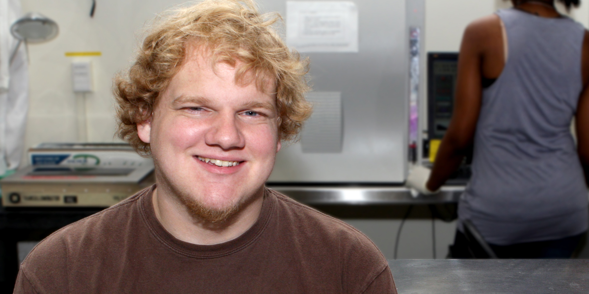 2009 REU Intern Austin Hicks